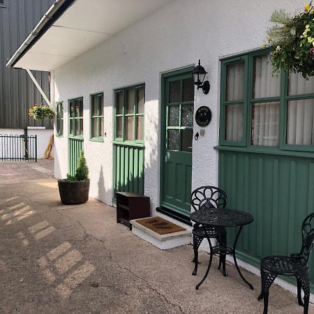 Deanwood Holiday Cottages Yorkley Exterior photo